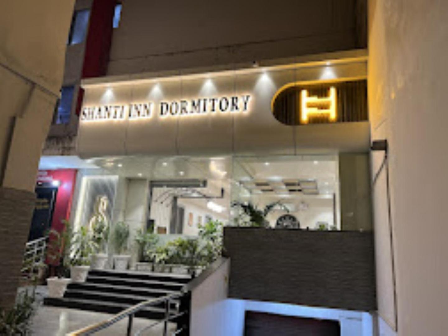 Shanti Inn Dormitory, Βαρανάσι Εξωτερικό φωτογραφία